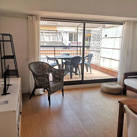 Aparteasy - Atic Sants *